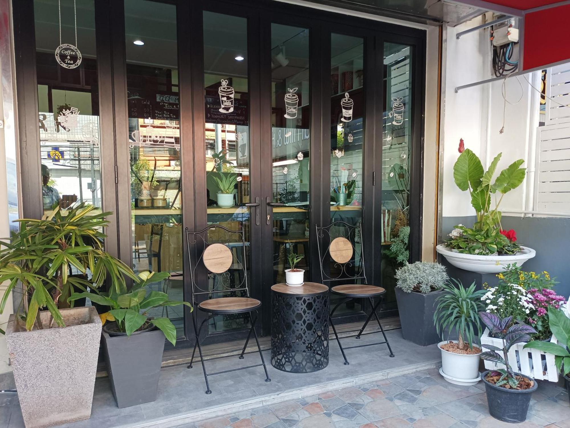 Double D Rooms & Cafe Bangkok Exterior photo