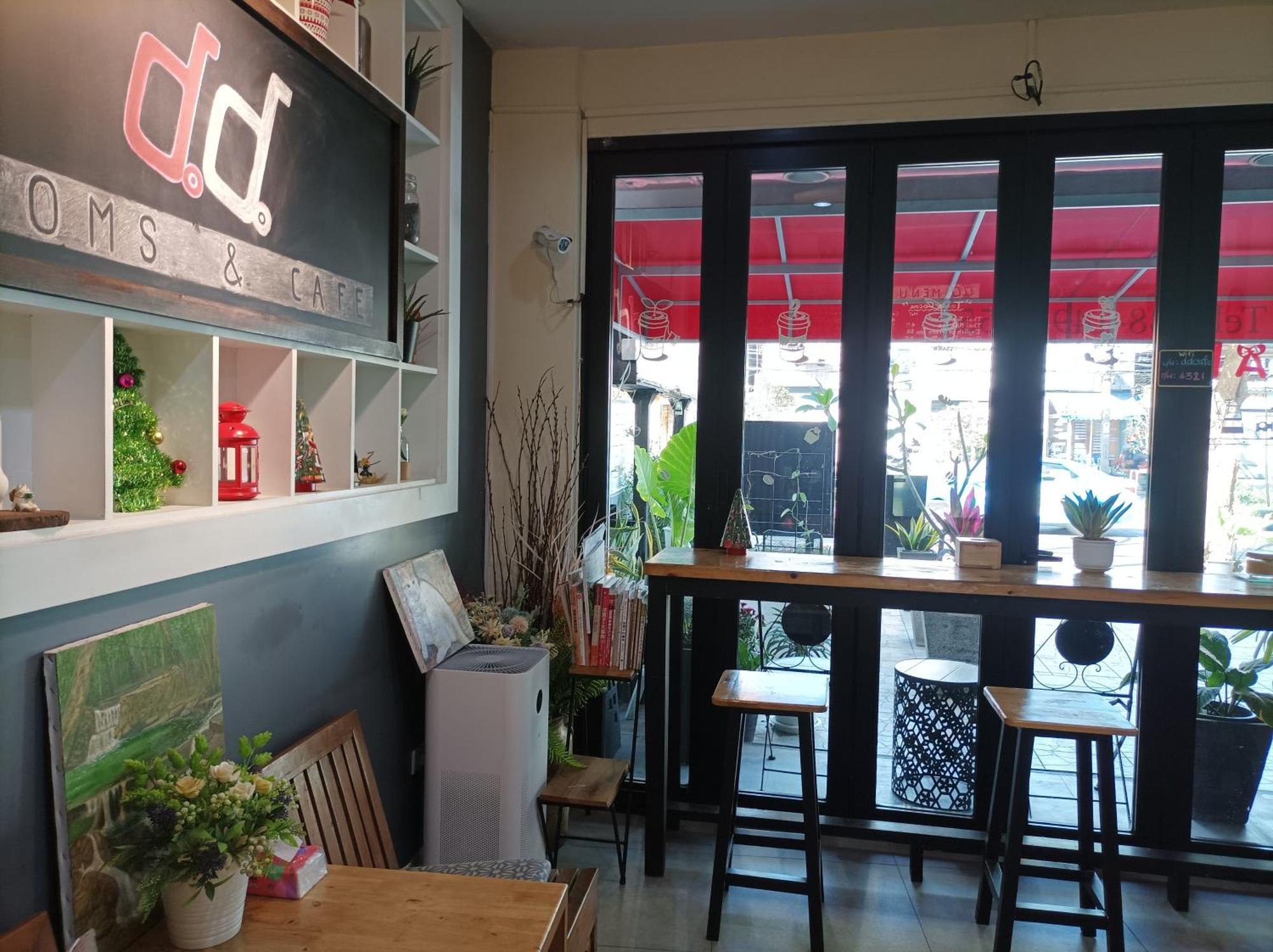 Double D Rooms & Cafe Bangkok Exterior photo